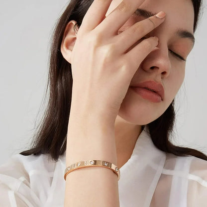 Timeless Amour Bracelet